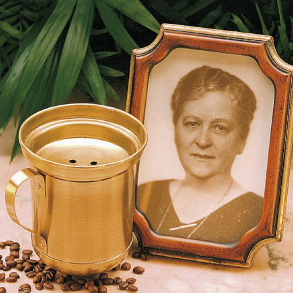 Melitta Bentz y el filtro de papel: la mujer que revolucionó el café